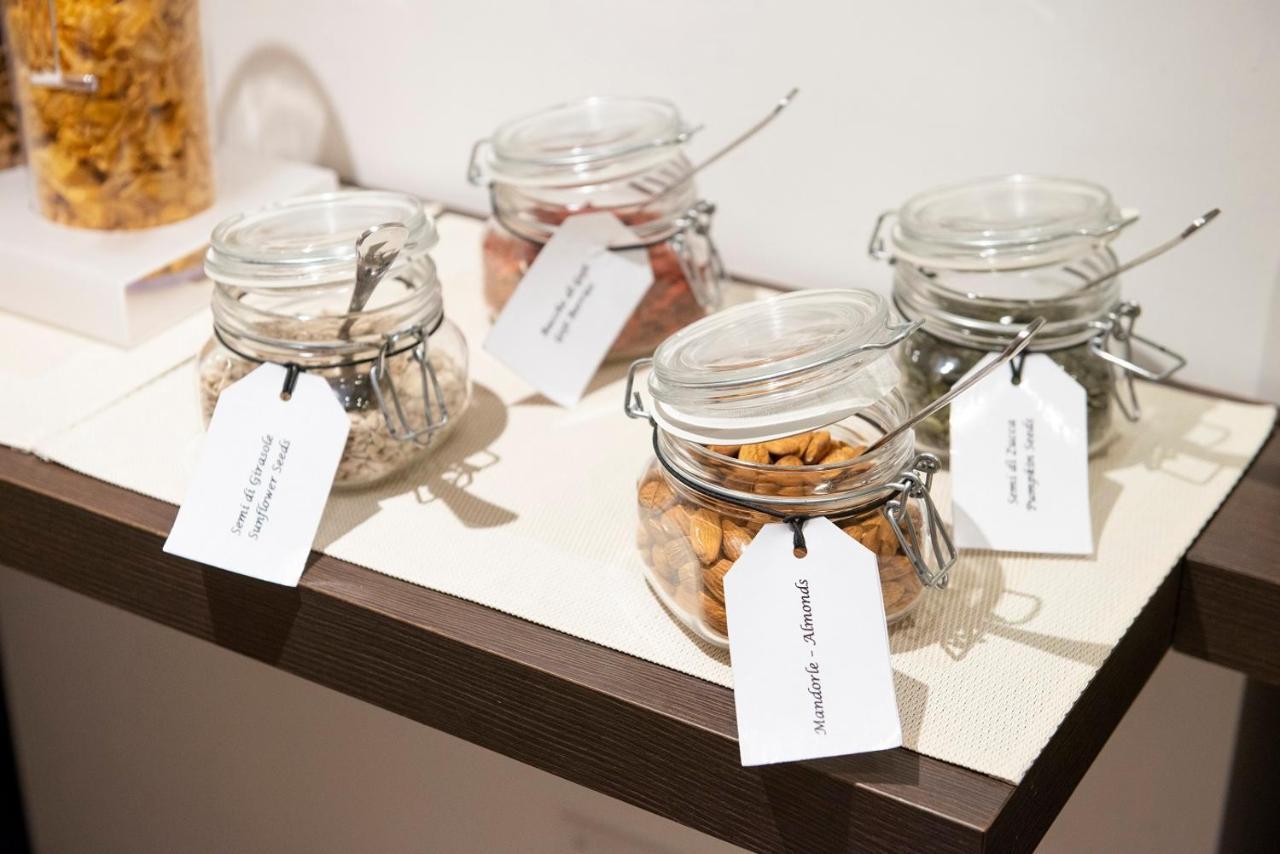 Hotel Dimorae Rooms And Suites - Apartments Civitanova Marche Exterior foto